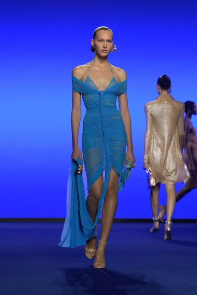 Look 23